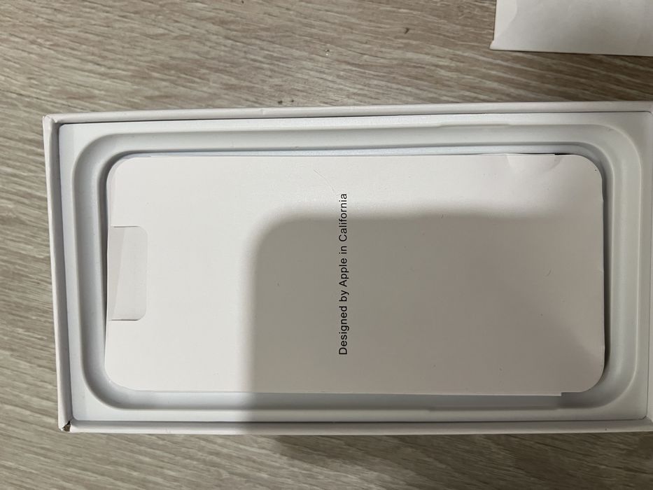 iPhone 11 ,white,64 GB