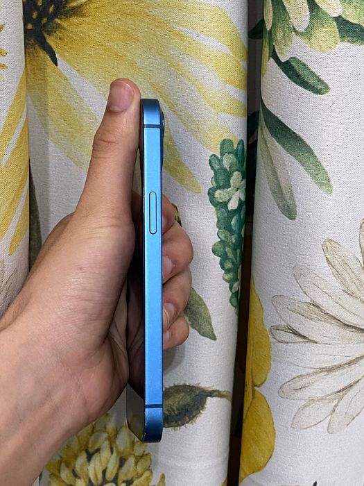 Продаю айфон 13 128гб