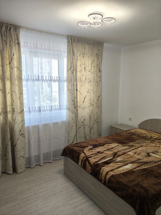 Se închiriază apartament 2 camere Micro 5