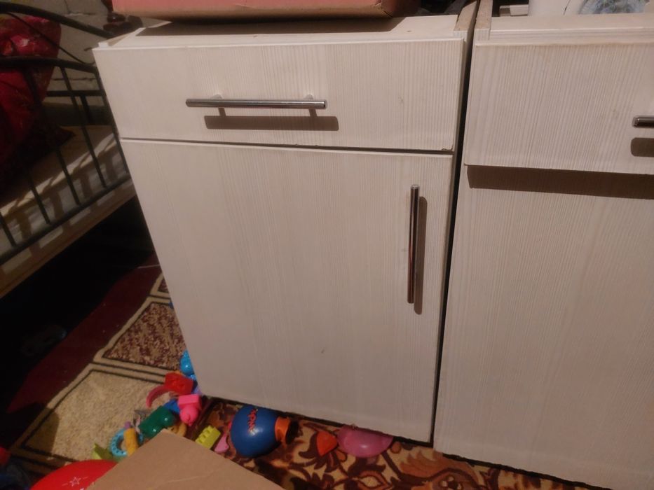 Кухонная мебель продаю