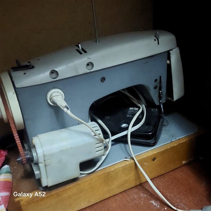 Stenka tikuv moshina