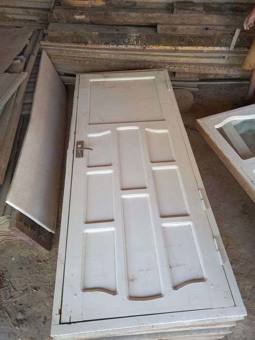 Эшик ром сотилади срочно