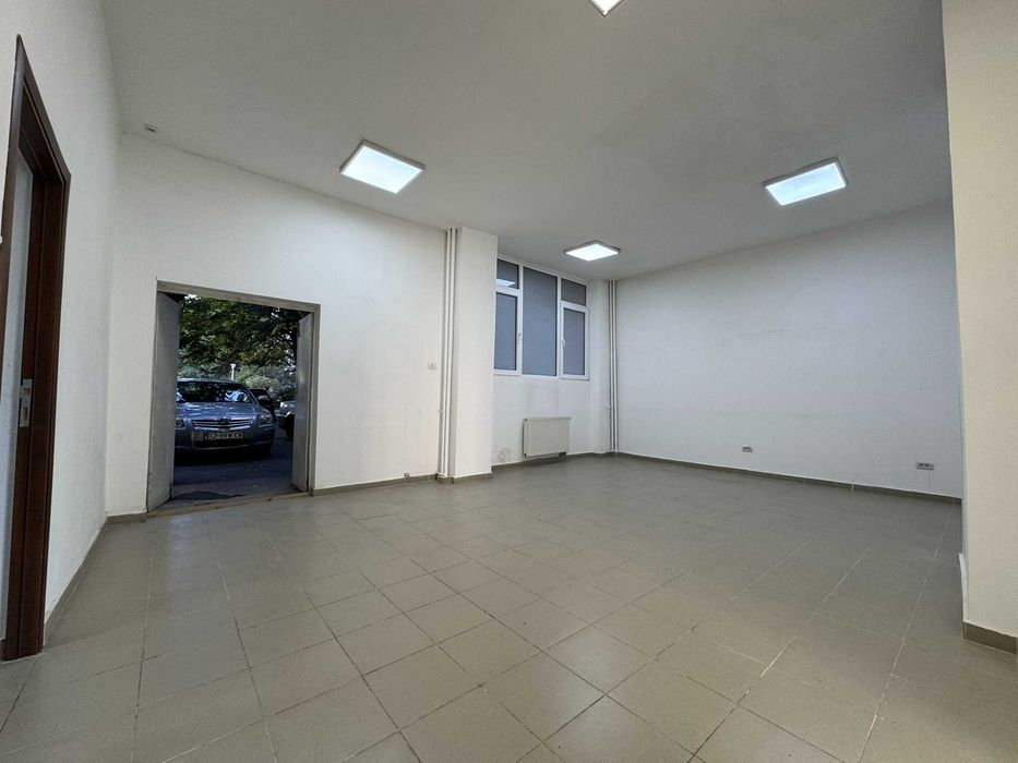 Spatiu Comercial Viitorului-Stefan Cel Mare, 100 mp, vitrina 7 m, Direct Proprietar