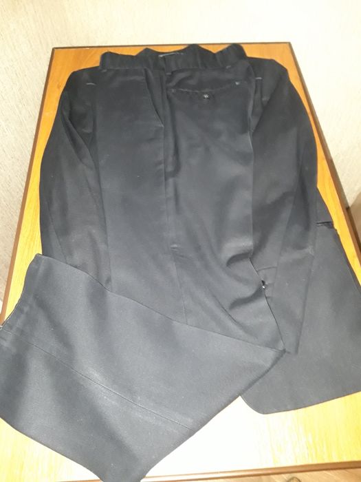 Два мужских костюма за 3000