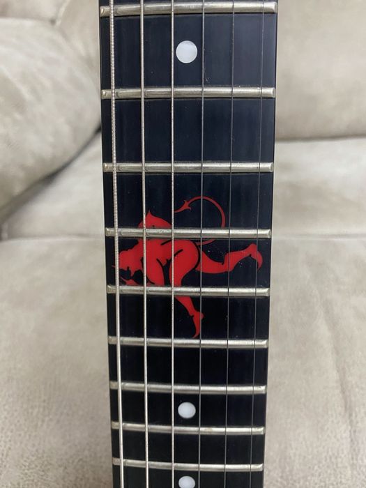 Chitara electrica Epiphone Jeff Waters Signature "Annihilation-II" Flying V