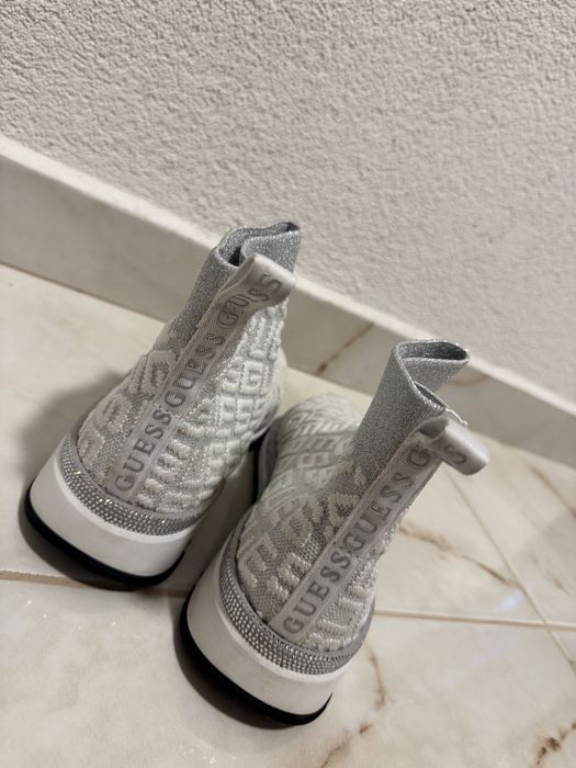 нови боти guess