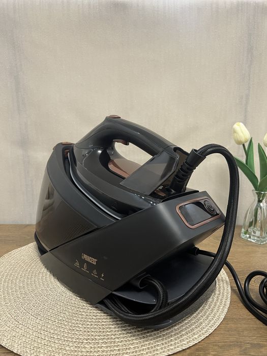 Ютия с парен генератор Princess 323090 Steam Station