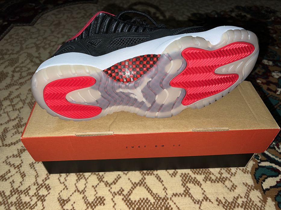Nike Air Jordan 11 Retro low IE