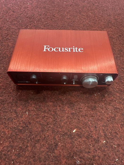 Interfață audio USB  focusrite