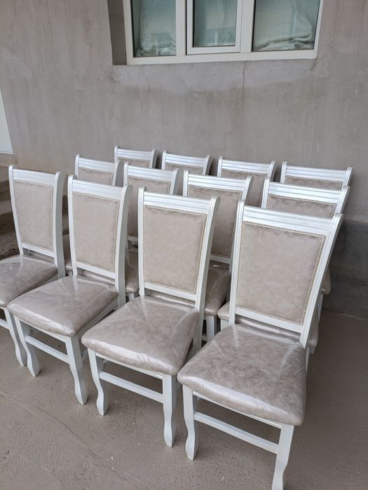 Mehmonhona uchun stullar sotiladi 12 dona