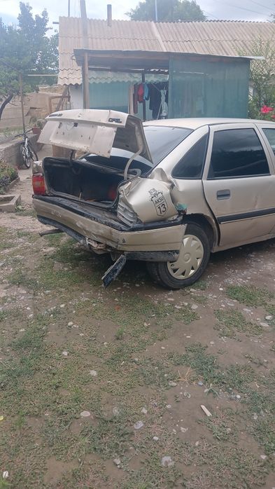 Запчасти на опель вектра