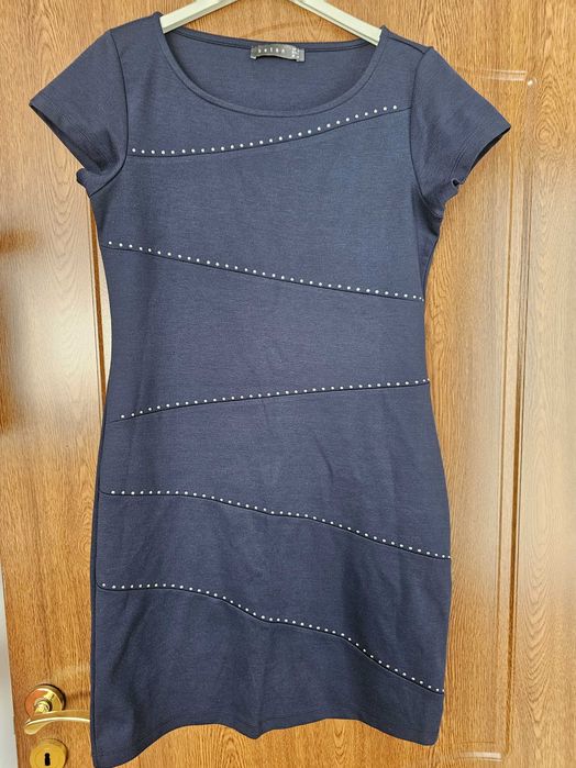 Rochie dreapta, material grosut, marime M, Kotton