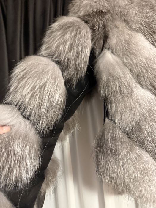 Vând Haină de blană naturală