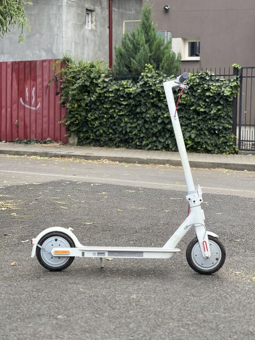 Trotinetă electrică Xiaomi pro albă perlat două motoare