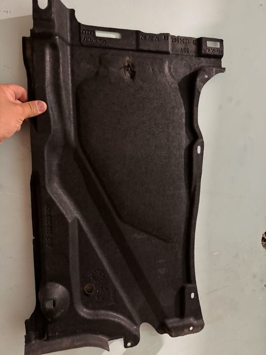 Кора под двигател/ купето Audi A6 седан