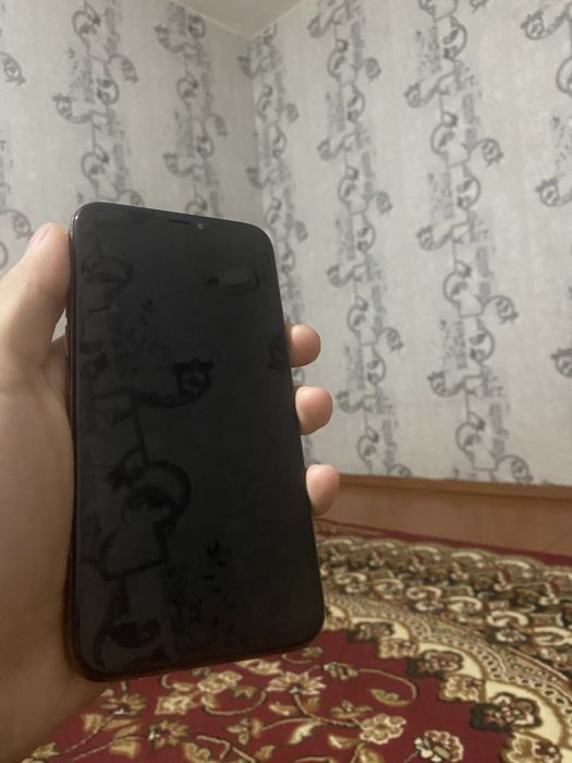 Айфон 11 про    .