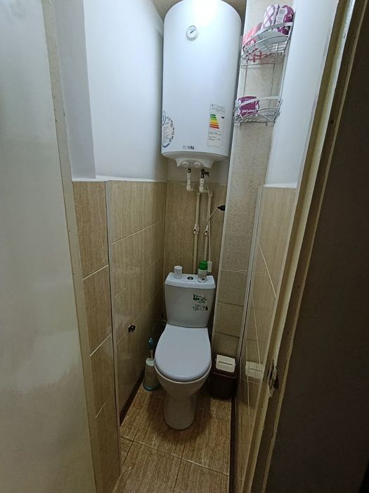 Срочно продается 3х ком кв 3-этаж 77-серия Микрорайон (сотилади)