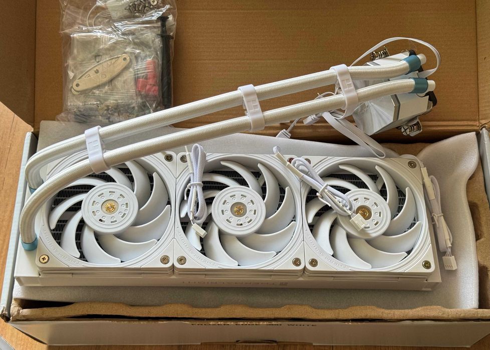 Cooler AIO/Lichid Procesor/CPU - Thermalright Frozen Edge 360 WHITE 360mm