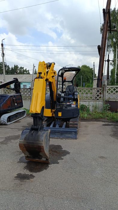 Экскаватор CAT, 3тонны