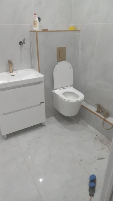 Сантехник и кафельшик в одном лице