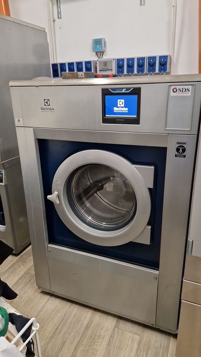 Reparații,echipamente ,revizii și întreținere .Curățătorie de vînzare