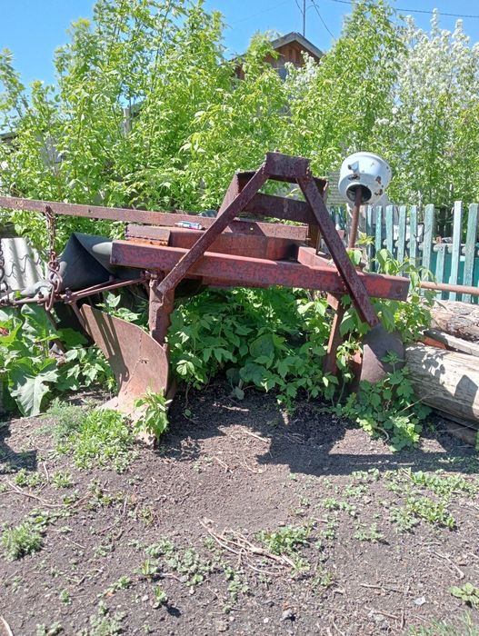 Продам трактор со всеми оборудованиями