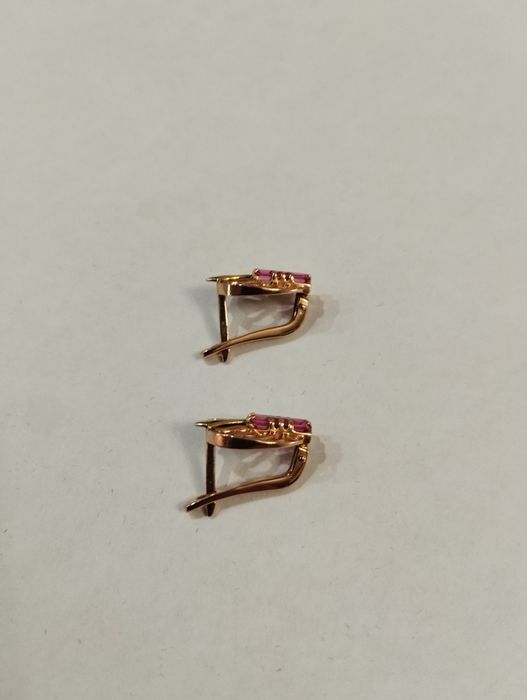 Серьги золотые , камень Гранатит 583 проба