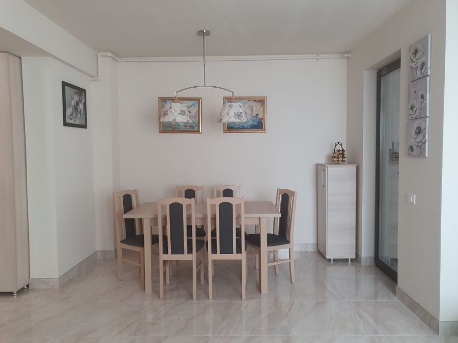 Mamaia Nord 2 cam mobilat 60mp utili Mamaia Sat vedere frontală spre mare la 50m de plajă