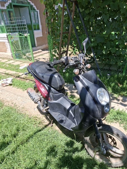Vând scuter peugeot ludix