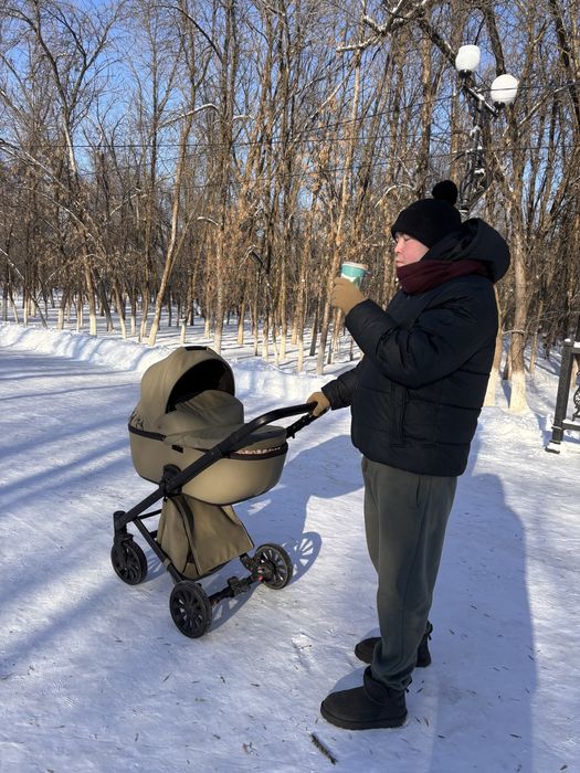 продам коляски 2 штуки