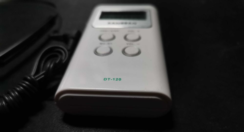 Radio buzunar Sangean DT-120 cu casti