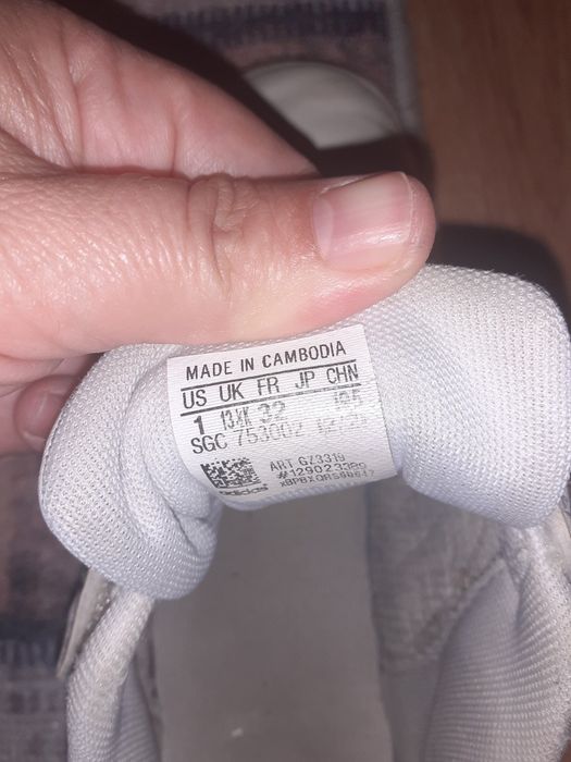 Adidas маратонки номер 32