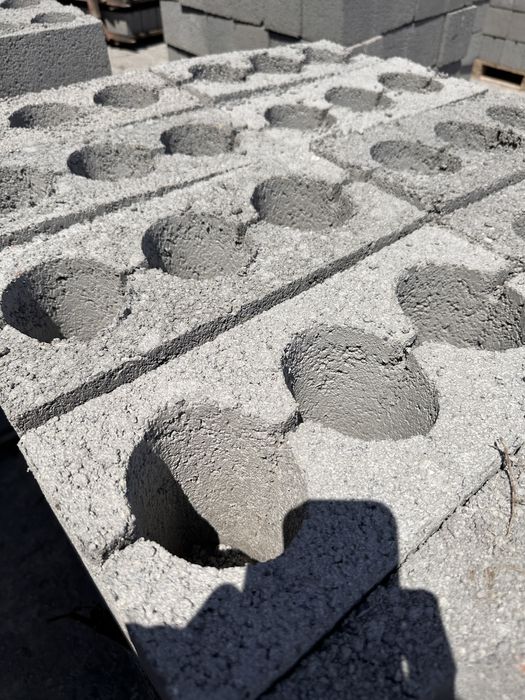 Шлакоблок строительный