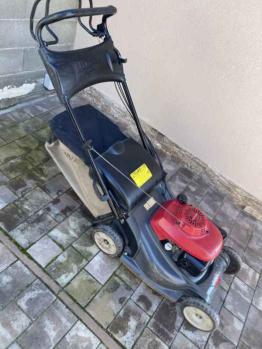 Masina tuns iarba-gazon profesionala Honda HRX 476