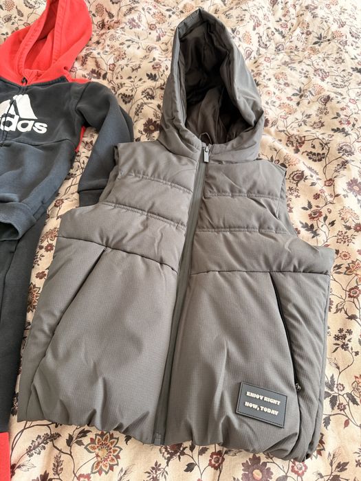 Комплект анцуг и елек 6 год