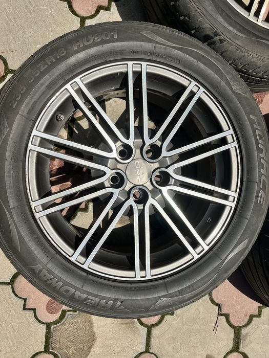 Продам комплект дисков с летней резиной