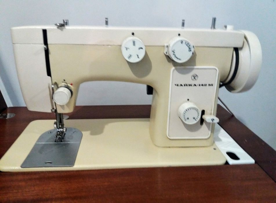 Швейная ножная машинка