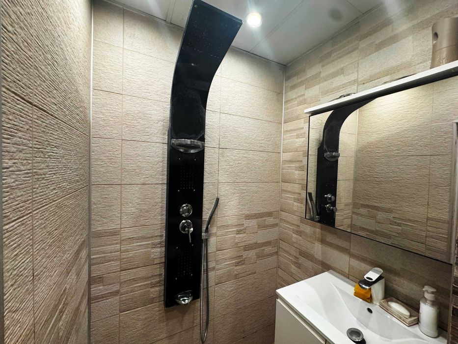 Продава се Двустаен апартамент в Русе, Център - 60 кв.м за 917 €/кв.м - Снимка #8