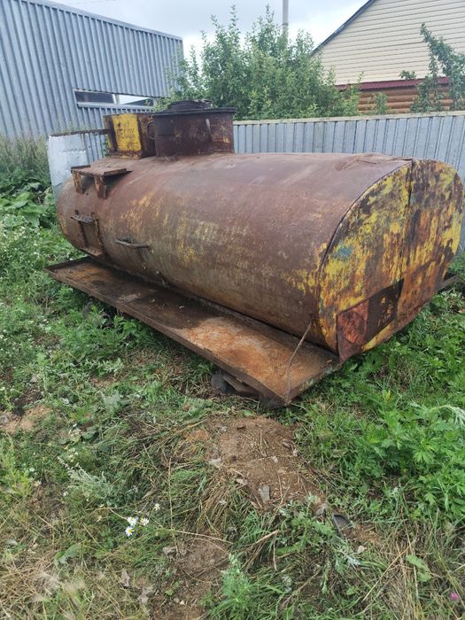 Бочка с бензовоза