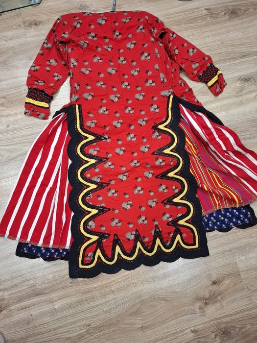 Автентична родопска носия