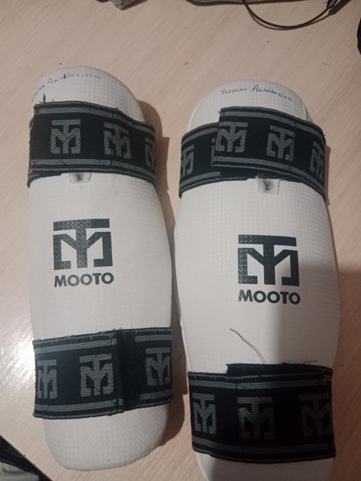 Щитки для ног б/у