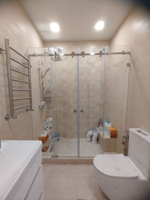 Душевые кабины стекло 10мм