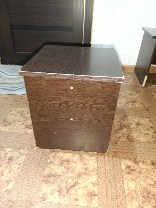 Продам табуретки 1 ш 1000т