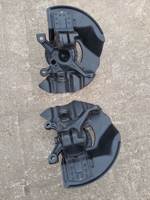 Vând FUZETE față spate BMW  E46