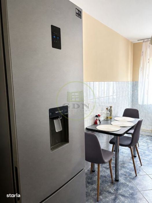 INCHIRIERE APARTAMENT 3 camere pet friendly Astra Brasov cu loc de par