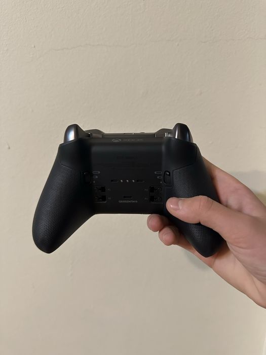 Продавам Xbox Elite Wireless Controller Series 2