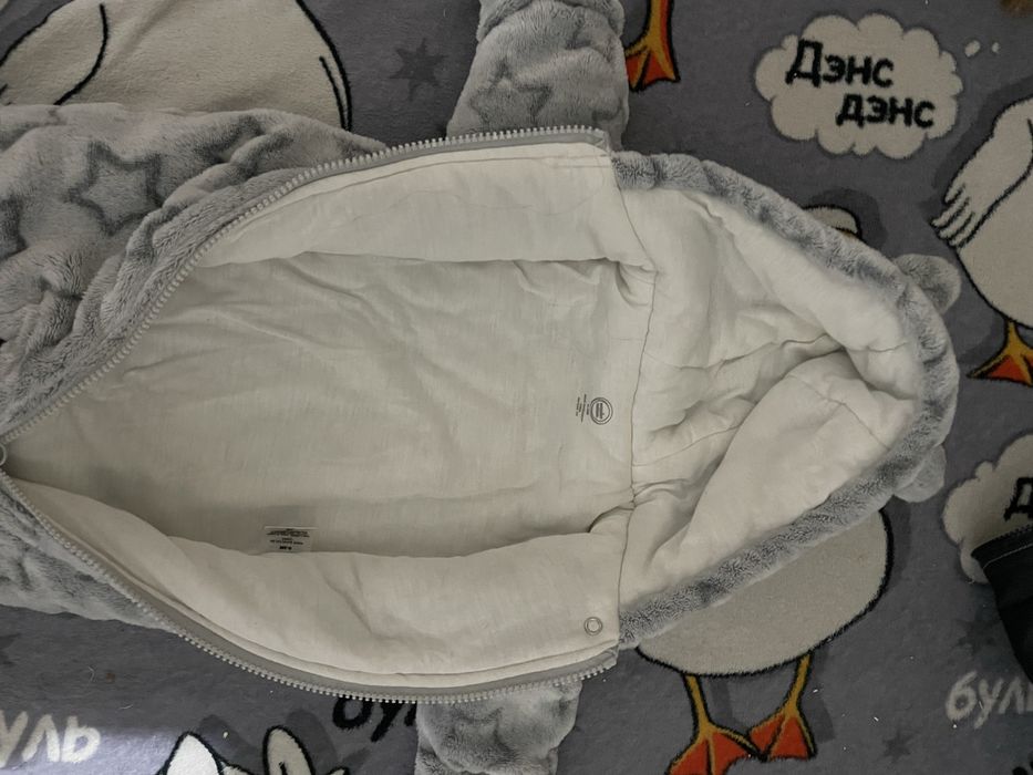 Продаю детский комбинезон.