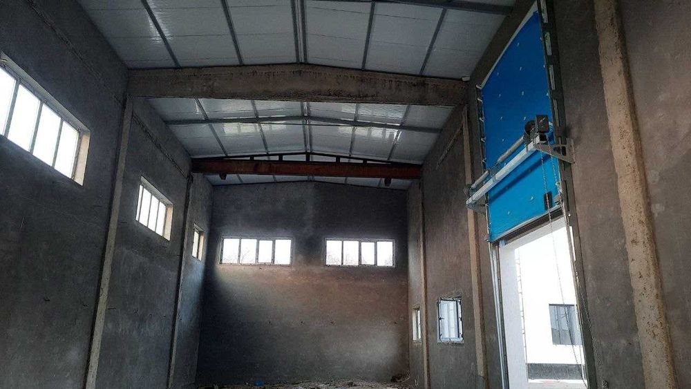 Сотилади ангар цех фабрика завод ишлаб чиқариш ва хизмат курсатиш учун