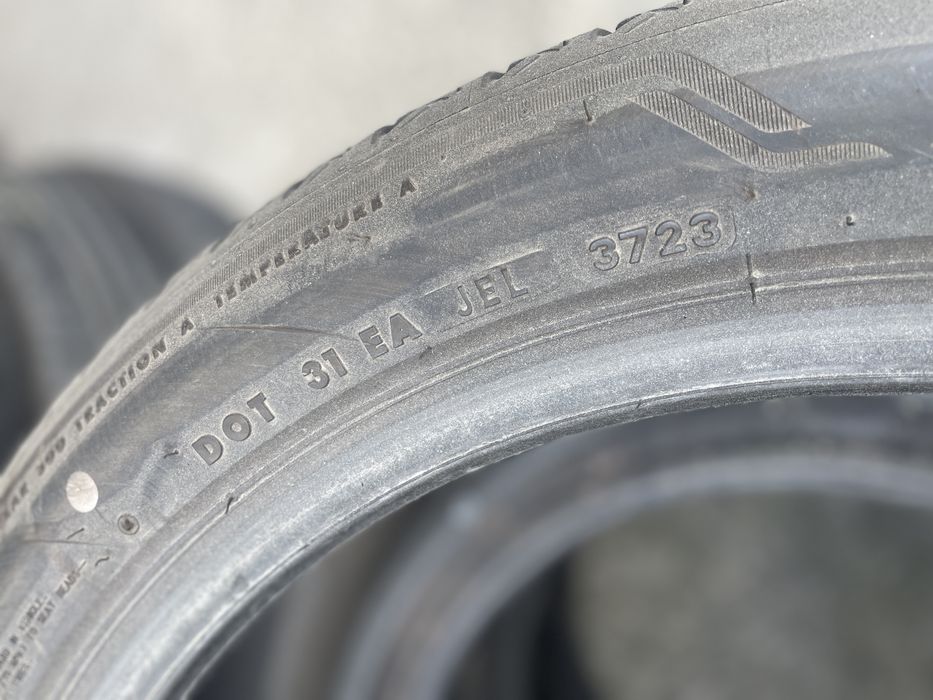 2x 275 40 20 Bridgestone Alenza 001
