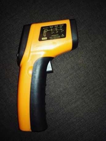Инфраред термометър, безконтактен термометър,от -50 градуса С до +380C